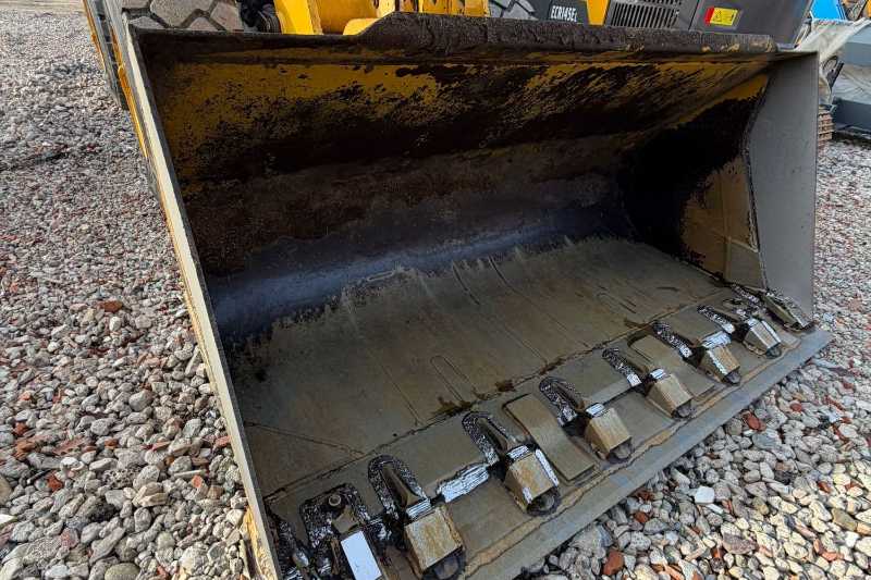 OmecoHub - Immagine KOMATSU WA380-6